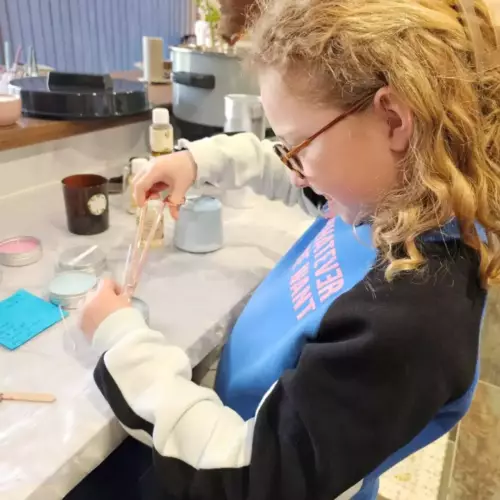 Atelier de création de bougie pour enfant (1h30)