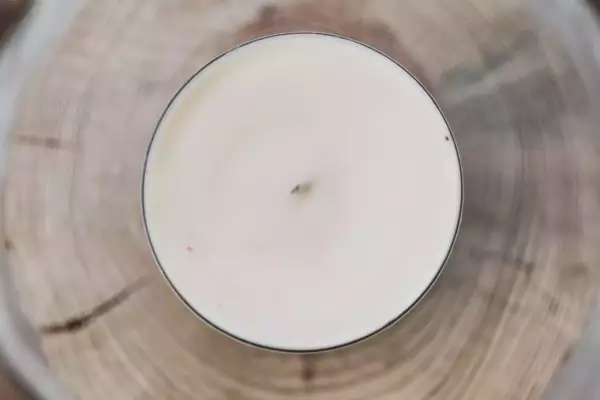 Bougie verre et bois à la cannelle