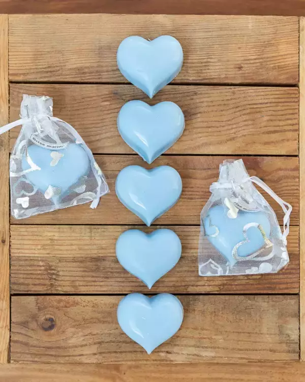 Fondant parfumé en forme de cœur rose, orange, blanc ou bleu