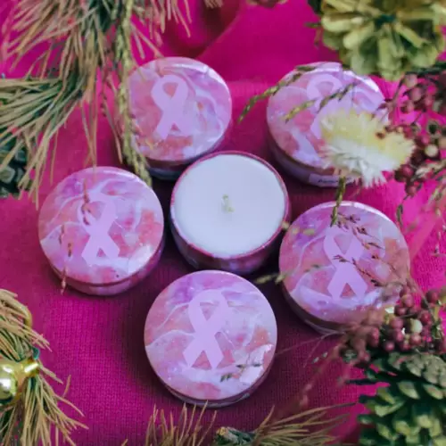 Bougie moulée en forme de pivoine
