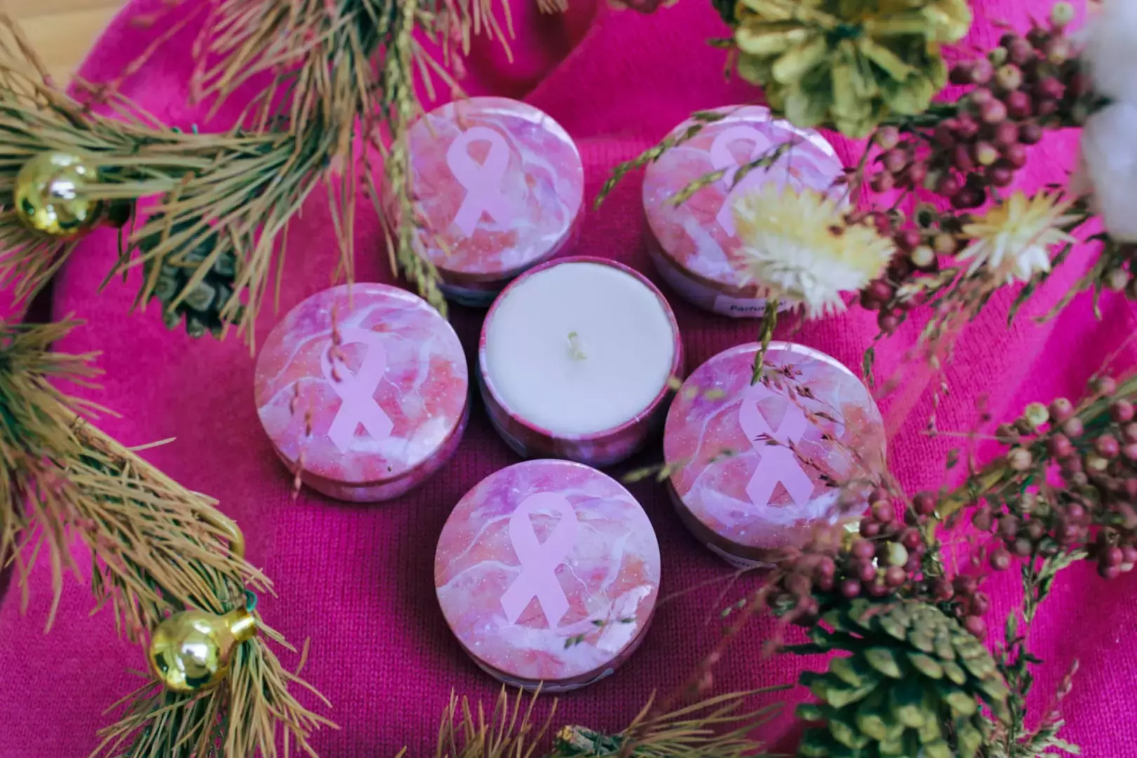 Bougie moulée en forme de pivoine